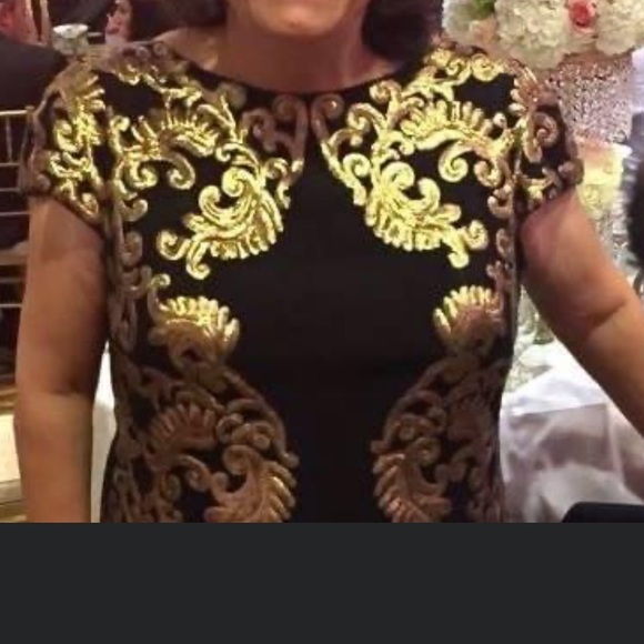 Tadashi Shoji gown - Picture 4 of 6